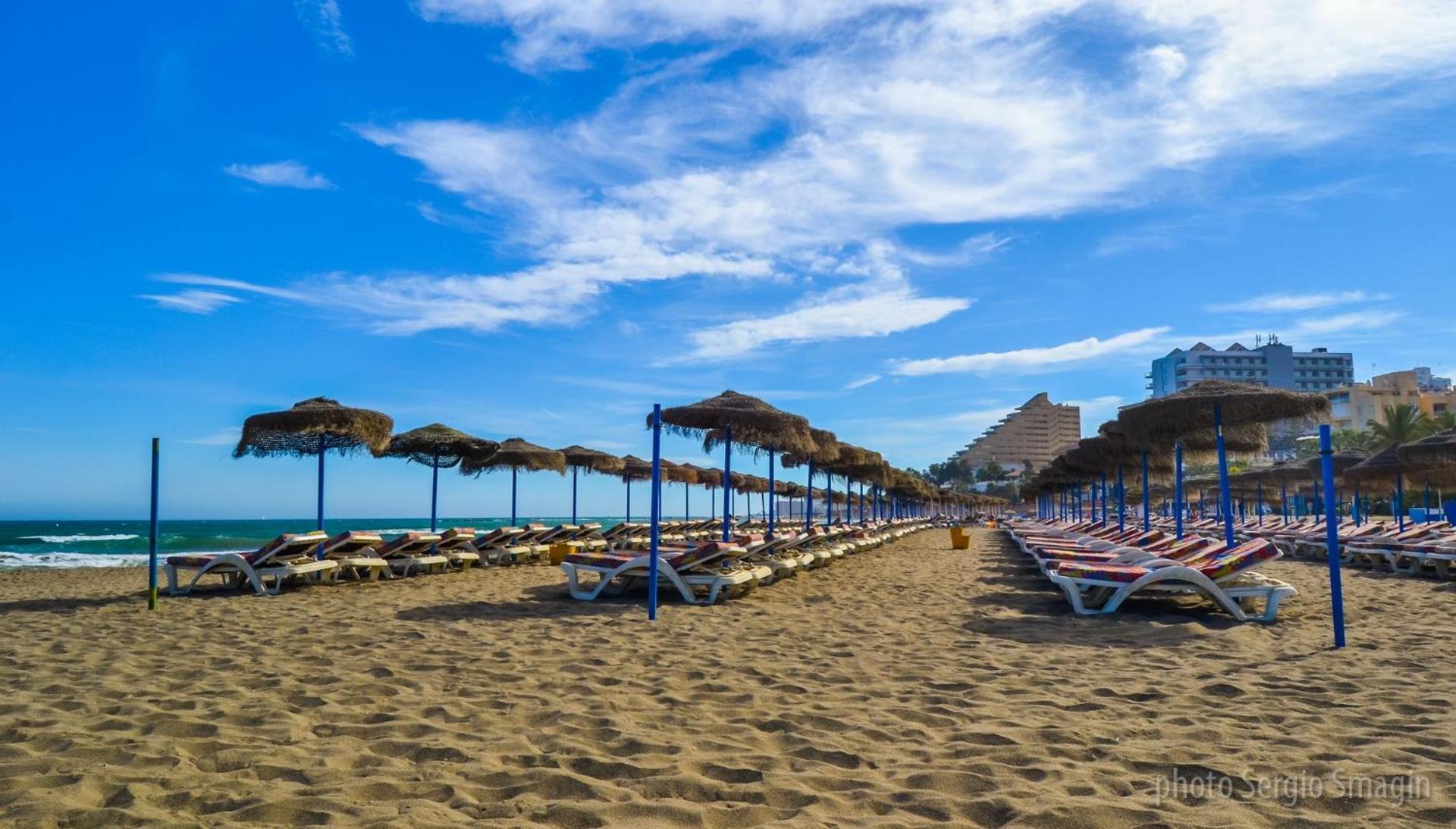 Apartamentos Los Cisnes - 2º Linea De Playa - Perfecta Ubicacion بينالماذينا المظهر الخارجي الصورة